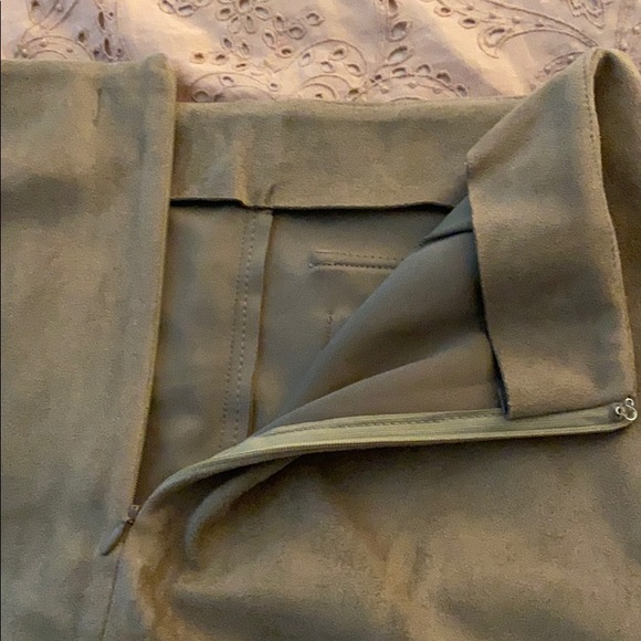 Suede mini skirt - Picture 3 of 7
